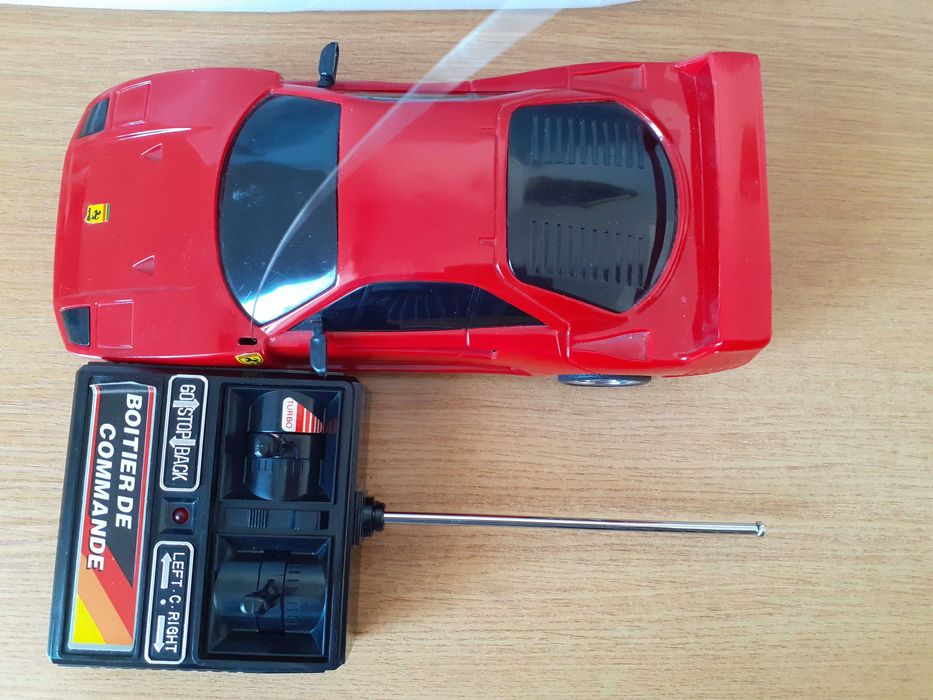 Masinuta Ferrari din anii 90, full RC