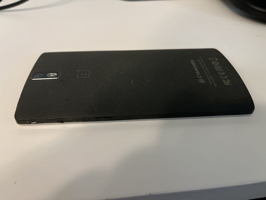 Telefon One Plus One defect