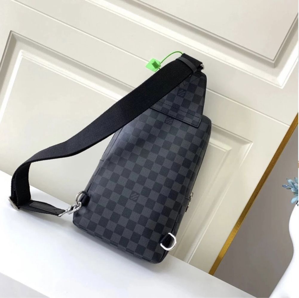 Чанта (slingbag) Louis Vuitton Garphite