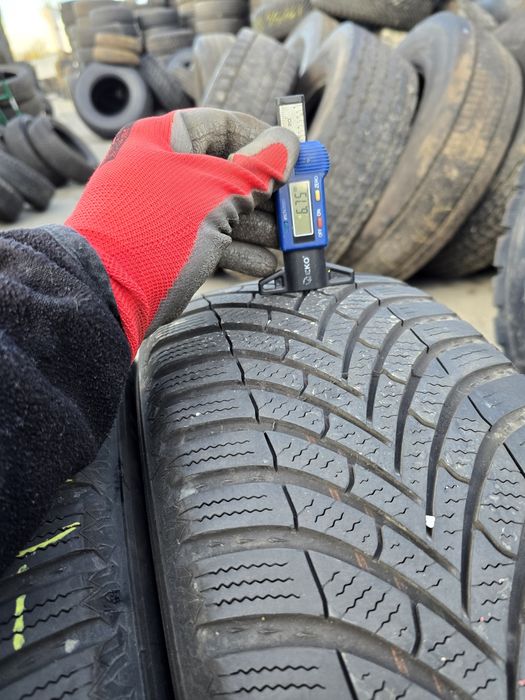 Anvelope de iarna 205-55r16 Semperit