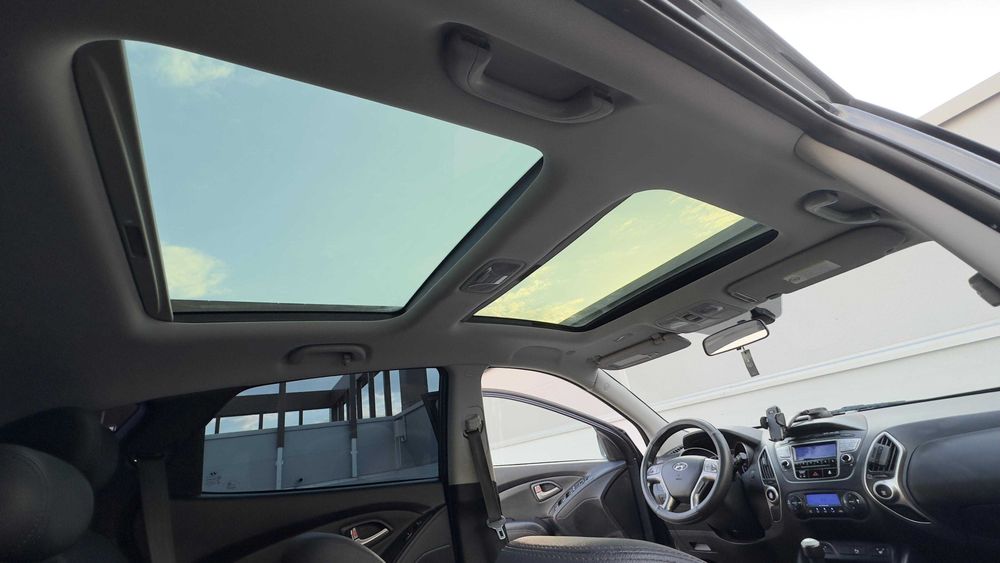 Proprietar , vand Hyundai IX35 , motor 2.0 benzina , panoramic