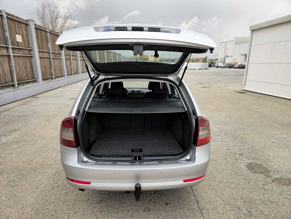 Skoda octavia 2 facelift - euro 5 - navigatie - full option