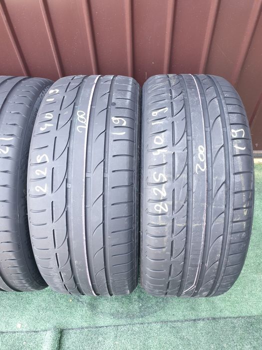 225.40.19 2x Continental 2x Bridgestone