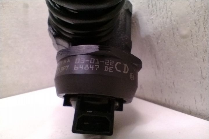 Injector Vw Audi Seat Skoda cod 038130073BA CD 038130073BA CD Audi A4