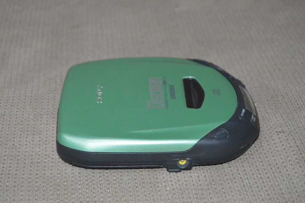 Player CD portabil clasic Sony Discman D-181 + alimentator