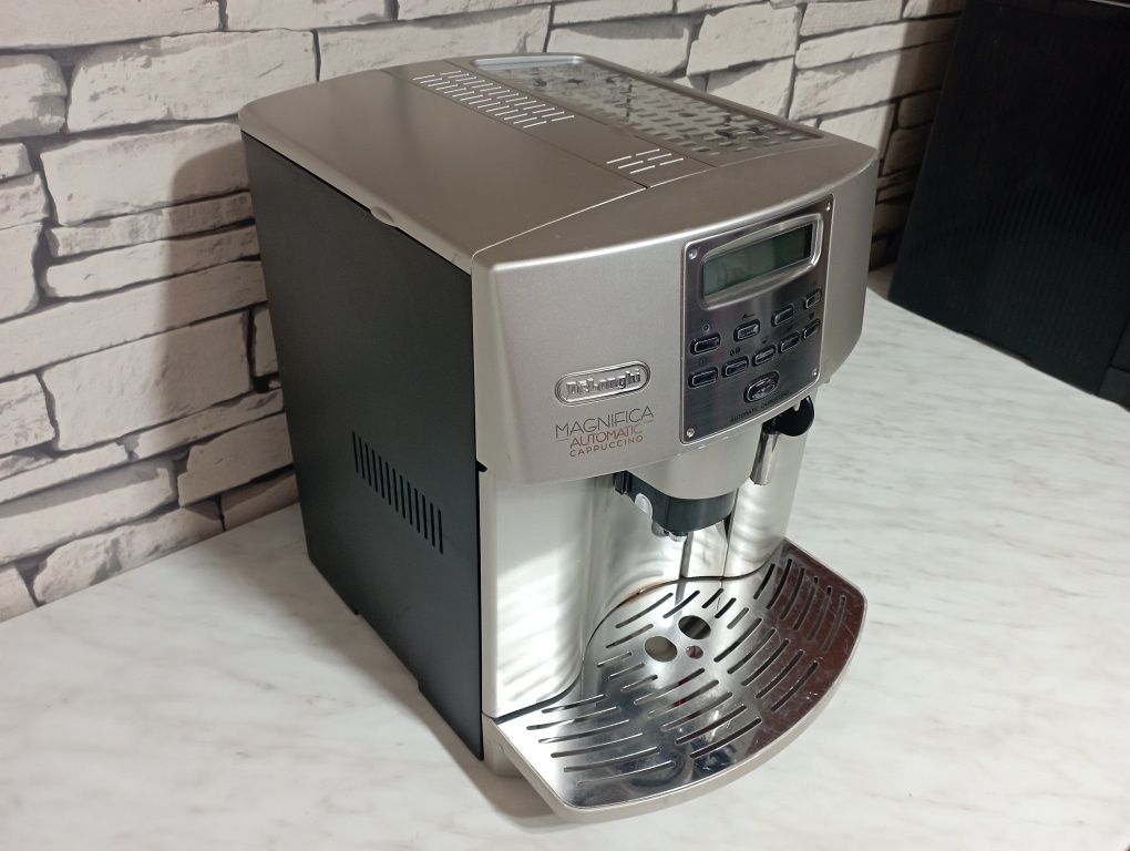 expresor / espressor DeLonghi