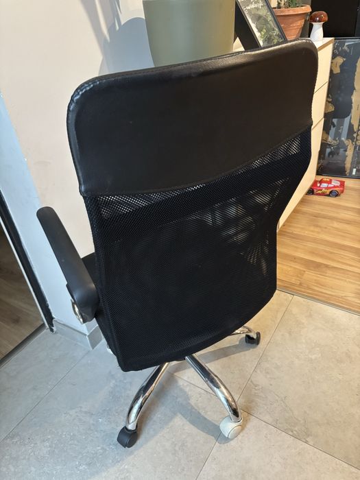 Scaun de birou rotativa