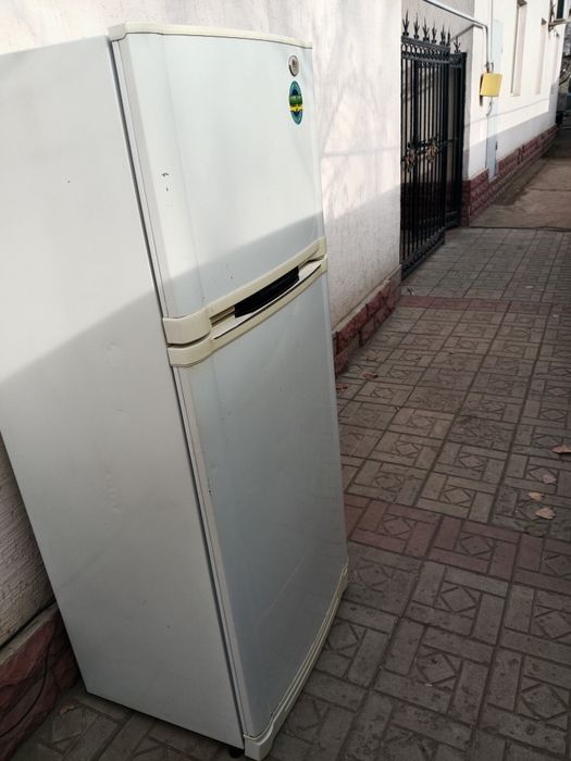 Продам холодильник