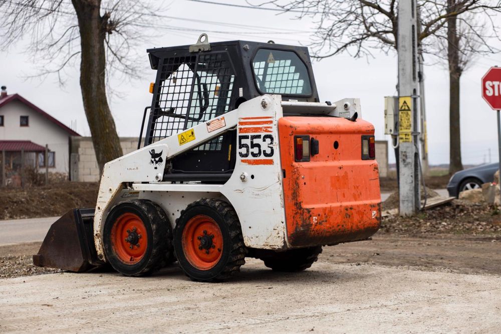 Miniincarcator Bobcat 553