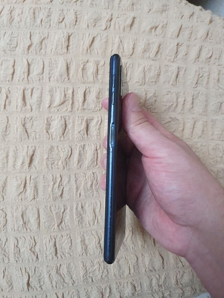 Srochna Sotiladi Samsung Galaxy A7 2018 4/64Gb Original Xolati yaxshi