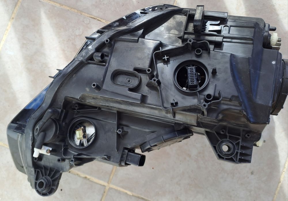 Vand far stanga xenon audi A3 8V