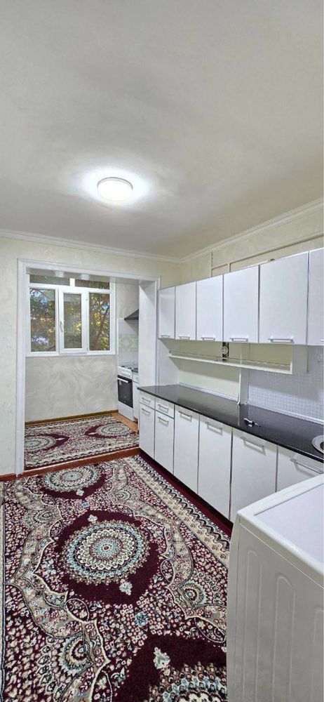 Срочно , 1 комнатная квартира на Чиланзаре 8 квартал. Парус