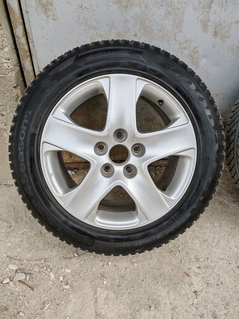 235 55 17 Goodyear всезезонни