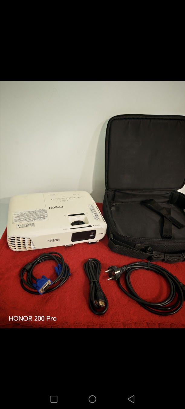 Epson EB-X18 projector