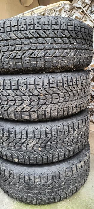 Jante aliaj 5x114,3 cu anvelope iarna 215/60/16 Qashqai Juke Duster