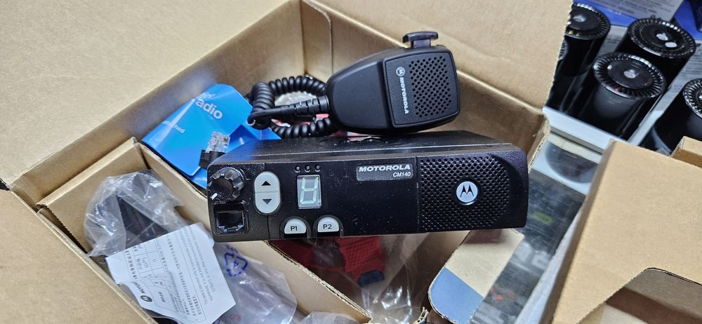 Motorola CM140 Рация