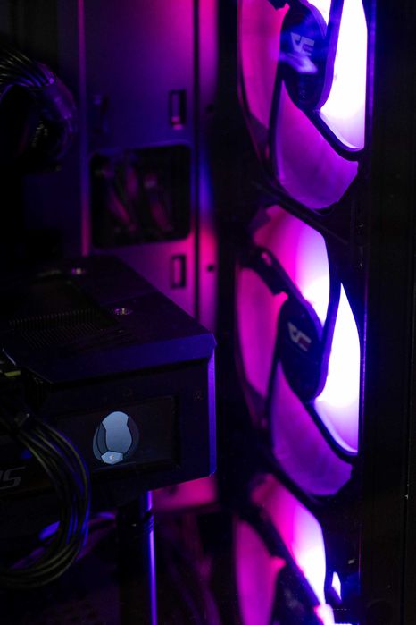МОЩЕН Геймърси PC!! Ryzen 7 5800x + RTX 3070 + 32 GB RAM DDR4