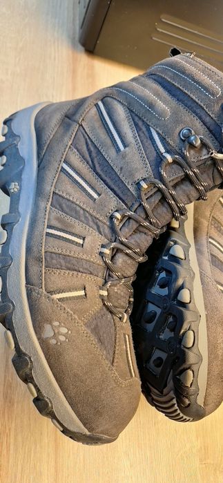 Проданам зимни обувки Jack Wolfskin