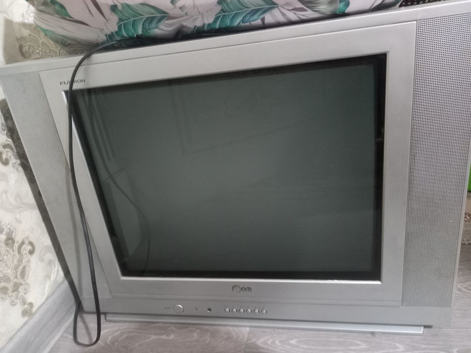 Срочно продам телевизор