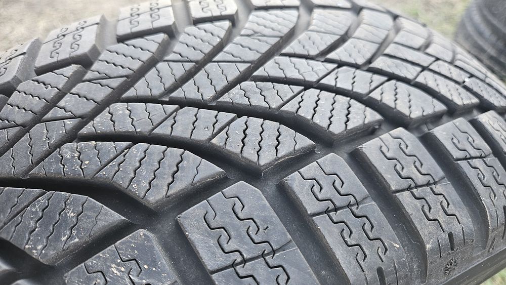 2бр като нови 215 65 16 дот 23 фалкен