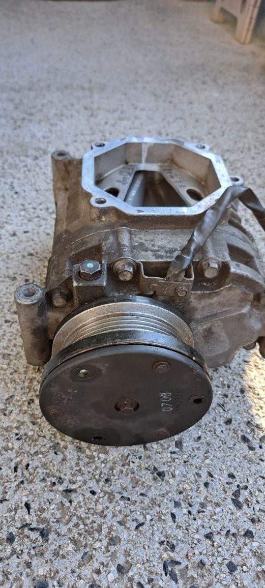 Компресор-eaton m62