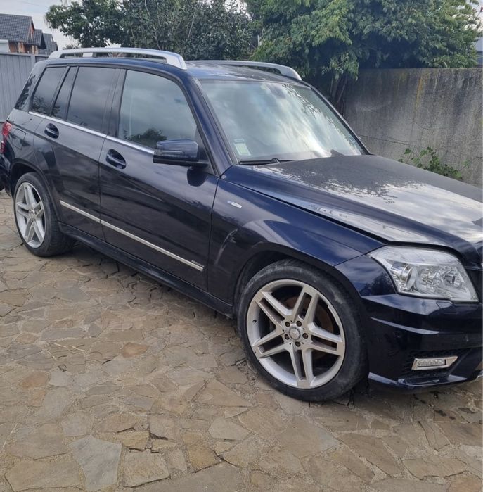 Dezmembrez Mercedes Benz Glk 250 cdi, Amg line, 138.000 km.