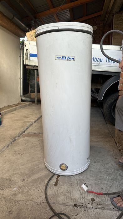 Boiler electric 150 de litri.