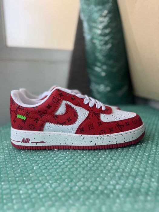 Adidasi Air Force 1 LV