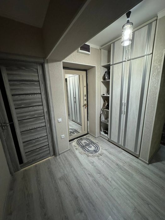 Продается 3х ком кв-ра на ул. Юсуф Хос Ходжиба, ор-р: парк Бабура,80м²