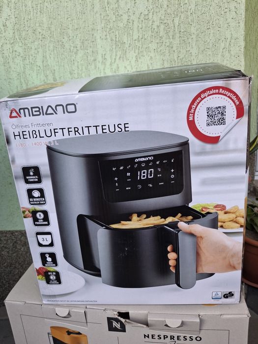 Vand aparate de cafea cu pastile si friteuza. Ieftine.