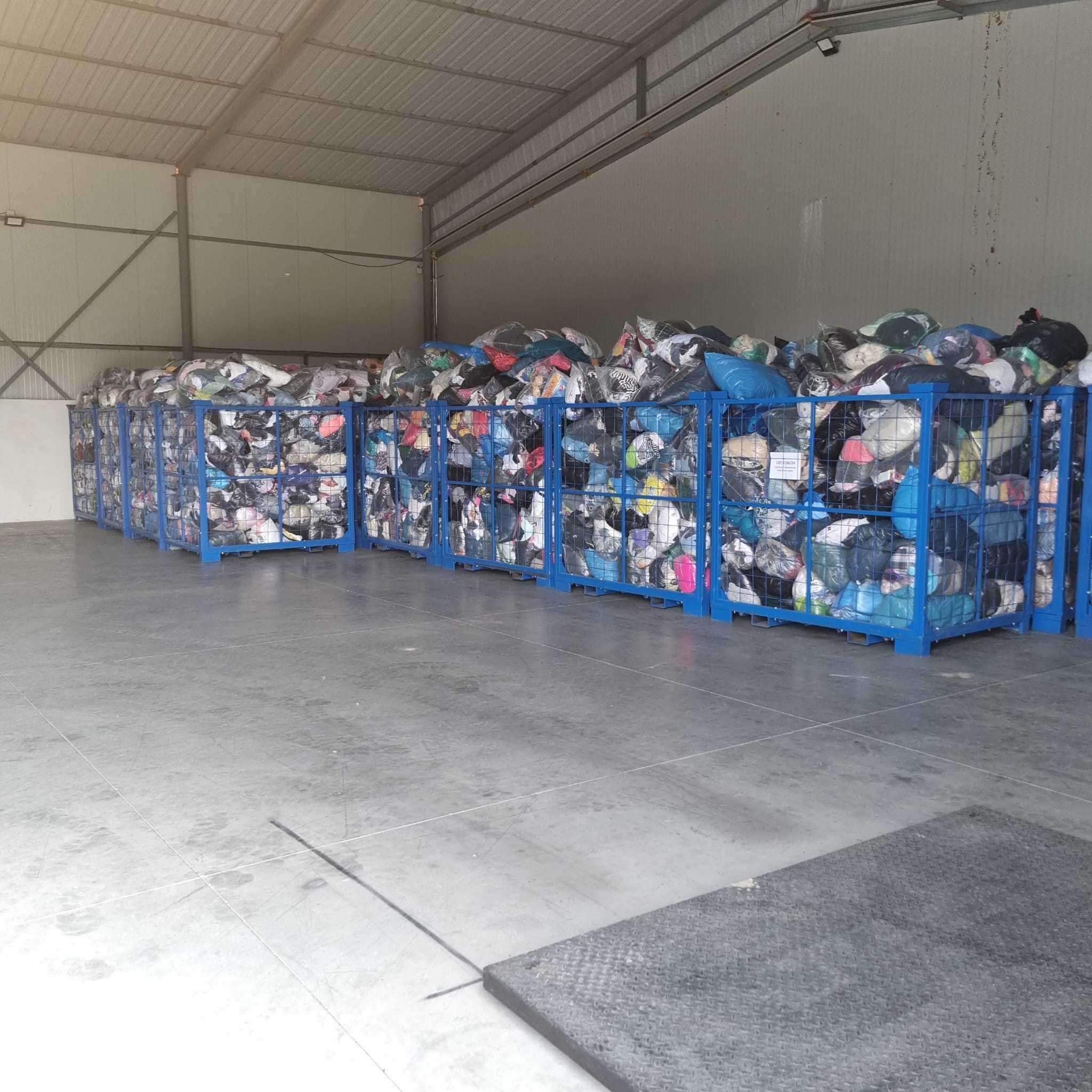 Depozit haine second hand en gross (angro)