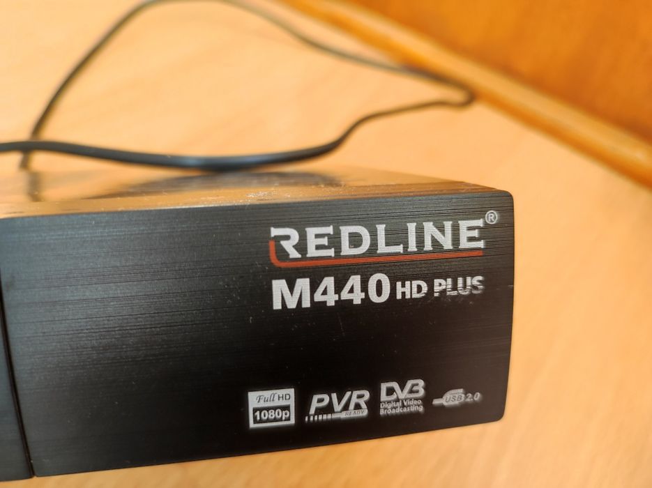 Сателитен приемник Redline