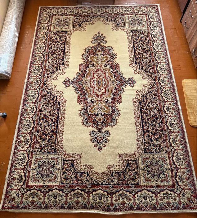 Продается ковер 2.0х3.0