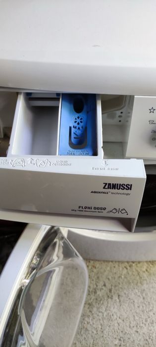 Пералня Zanussi ZWG6100K, 6 кг, 1000 RPM, клас A+