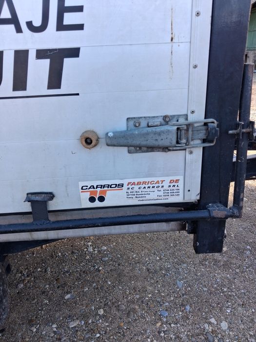 De vanzare remorca auto