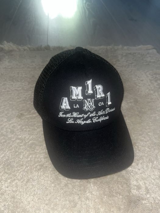vand sapca amiri