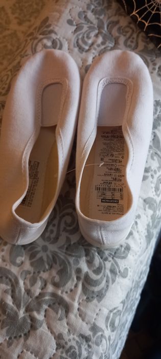 Espadrile noi pt. sport nr 30