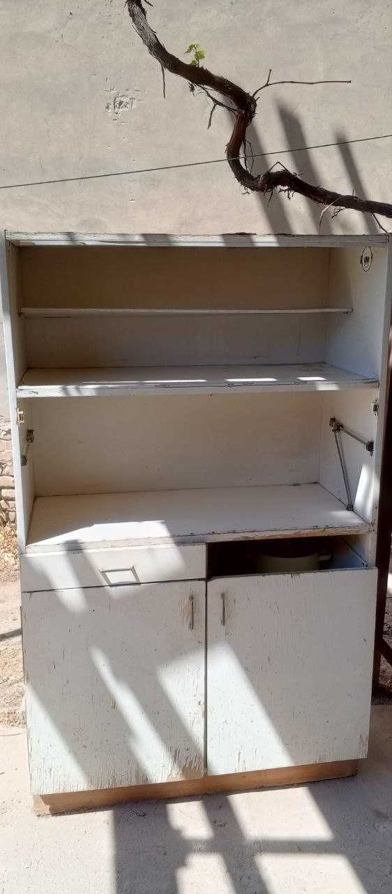 Отдаём даром советский Буфет во двор, в сад.