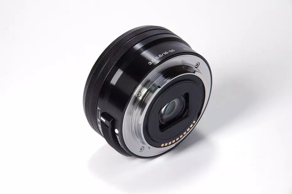 [ТОП] Чисто нов обектив Sony SEL 16-50mm f/3.5-5.6 PZ OSS