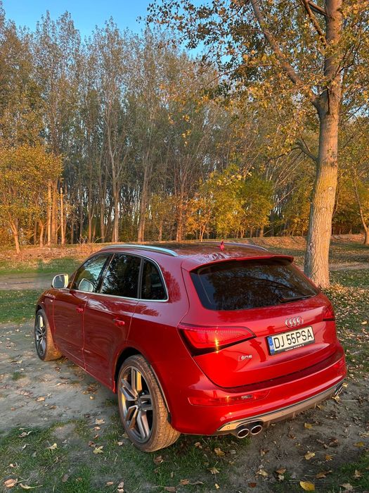 Vând Audi SQ5 an fabricație 2013