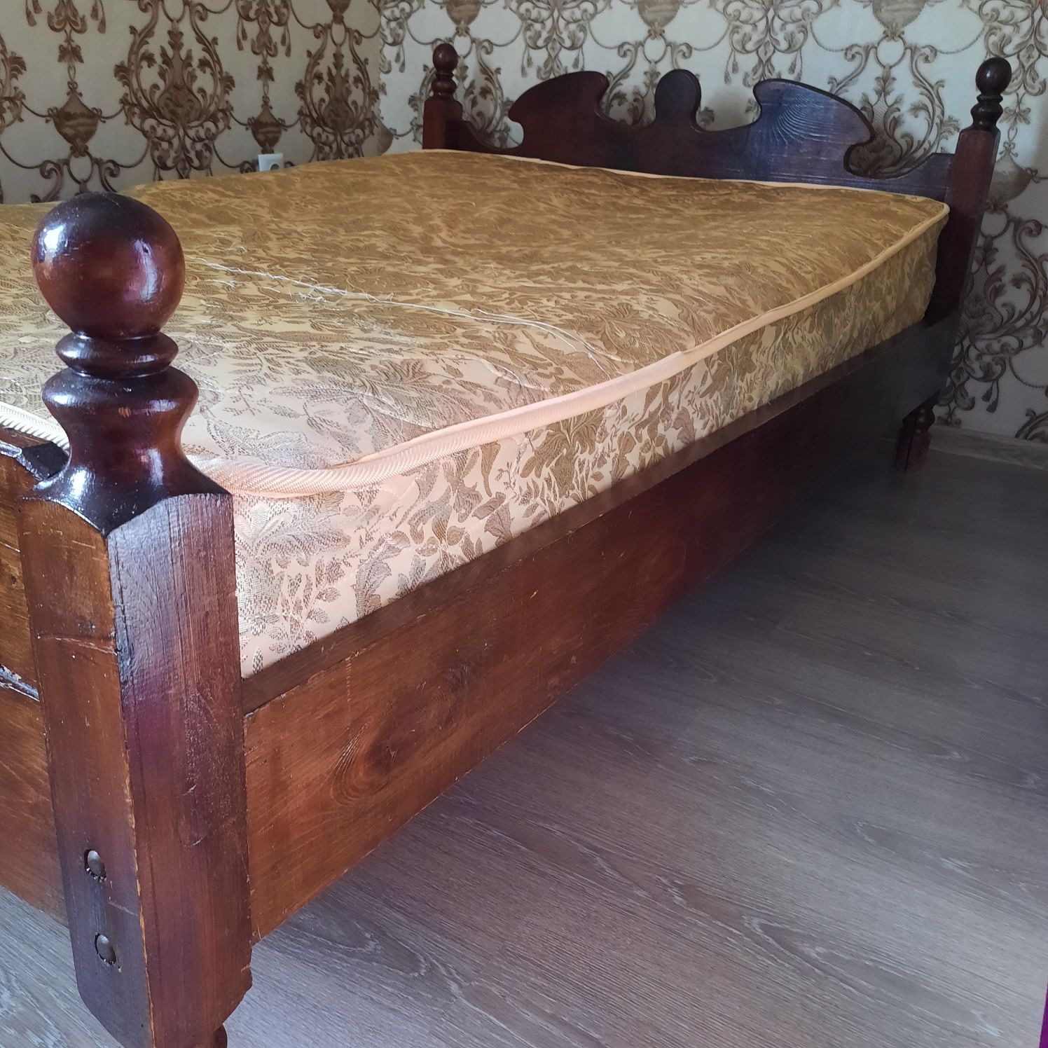 Продам кровать двуспальная