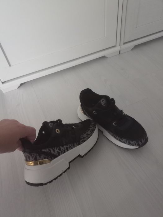 Adidași Nr 34 Michael Kors