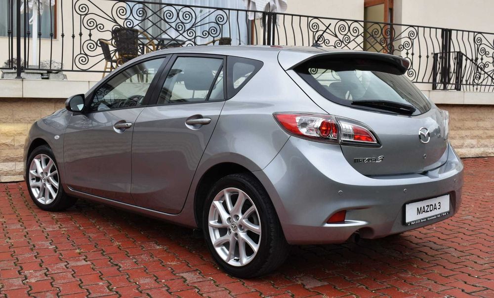 Mazda 3 motor clasic 1.6 benzina an 2012