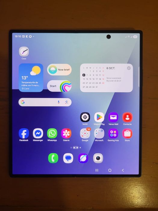 Samsung Z Fold7 ecran fata crapat.!