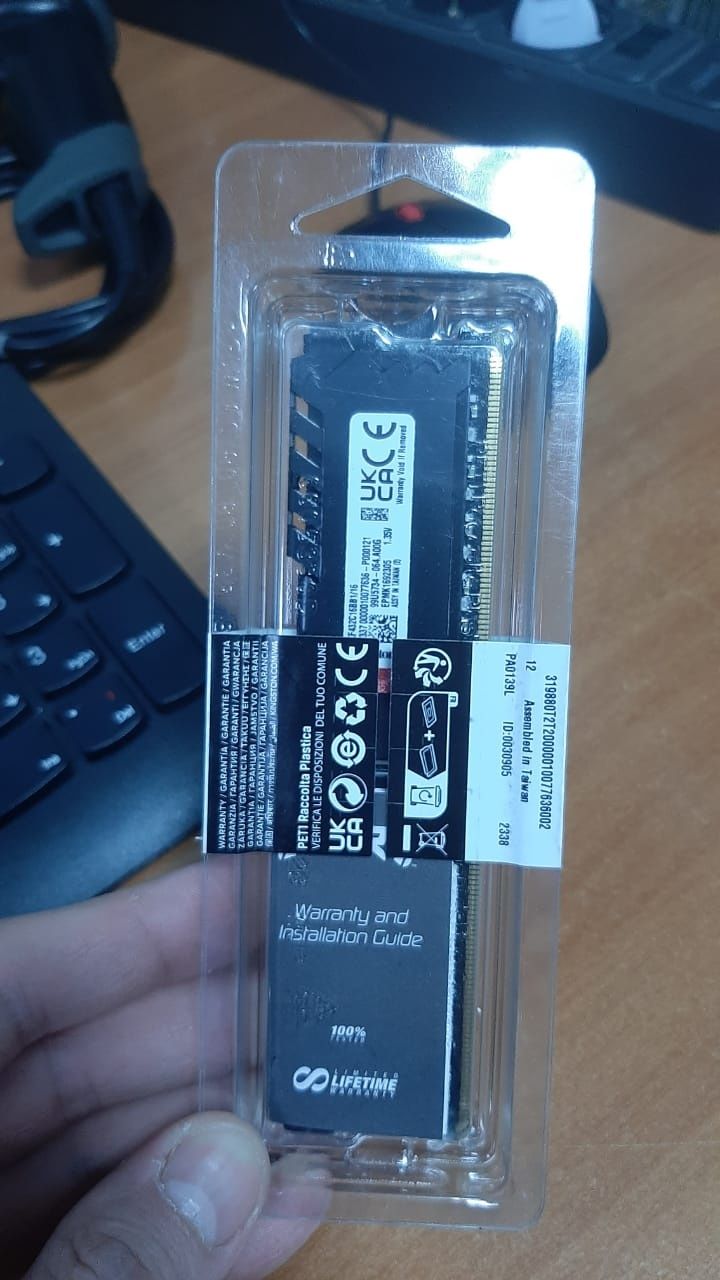 Продам память DDR4 на 3200 на 16GB