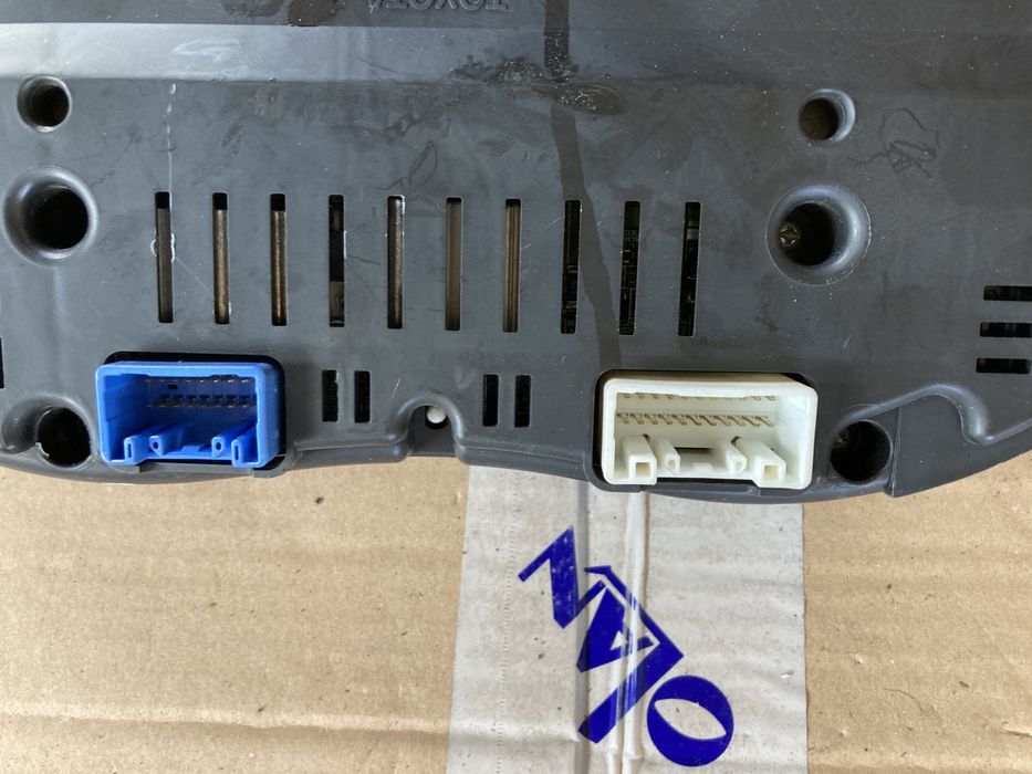 Табло за Toyota Avensis T25 diesel 2003-  2008г