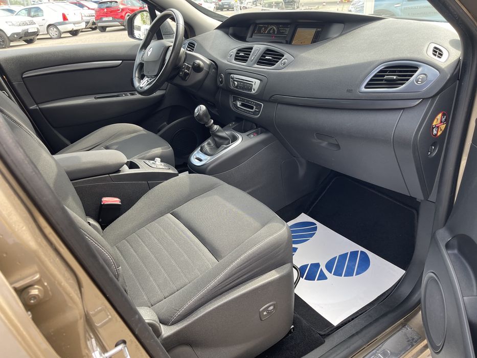 Renault Scenic  3  Af. 2015  Benzina 115 CP