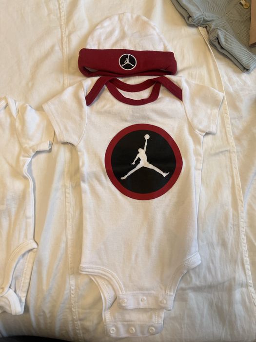 Vand lot hainute baiat 3-6-9-12 luni