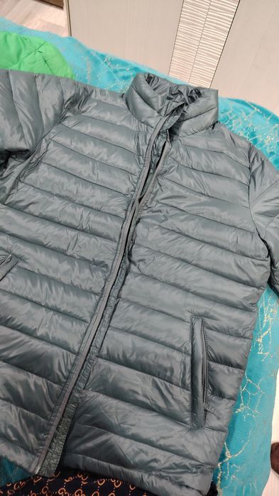 Продам весенний осенний куртка