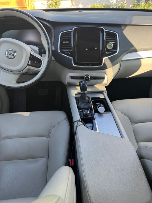 Volvo XC 90 Momentum